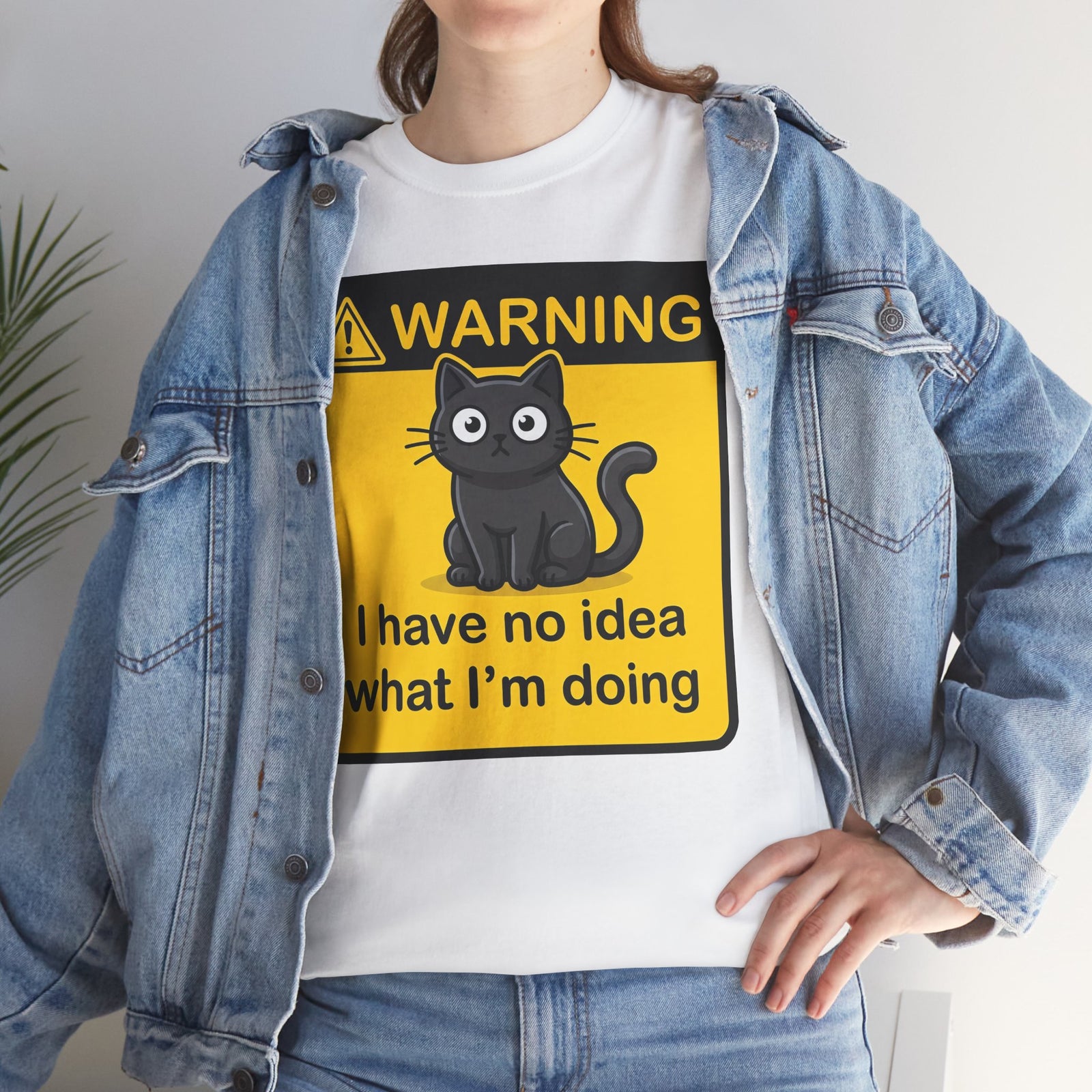 T-Shirt — Warning Sign Cat "I have no idea what I'm doing" Funny Graphic Tee