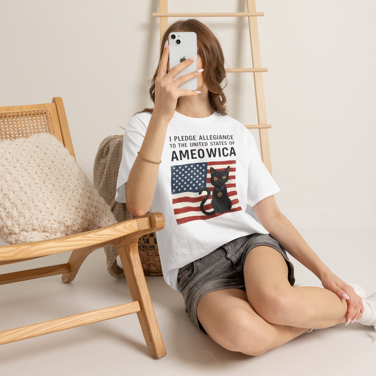 United States of Ameowica Funny Patriotic Black Cat T-Shirt