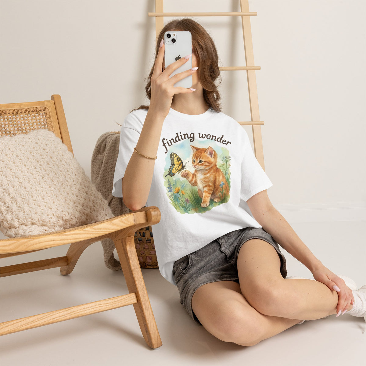 Finding Wonder Cat T-Shirt