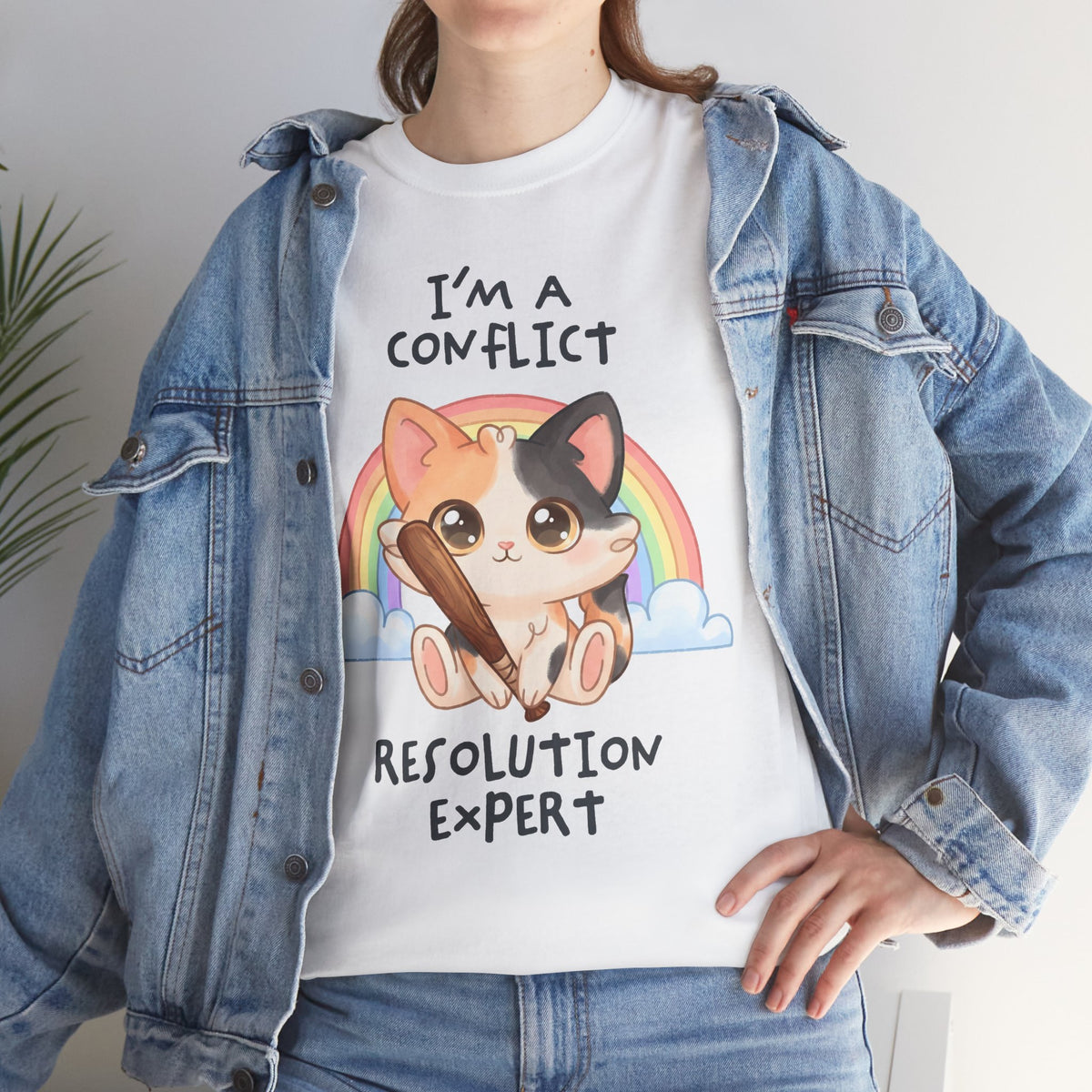 I'm A Conflict Resolution Expert T-Shirt — Cute Calico Cat Bat Tee
